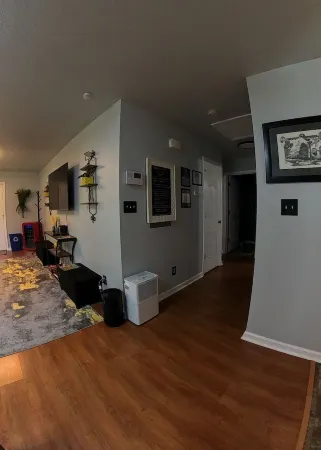 Cute 3 bedroom, 1 bath home less than 5 minutes from downtown.