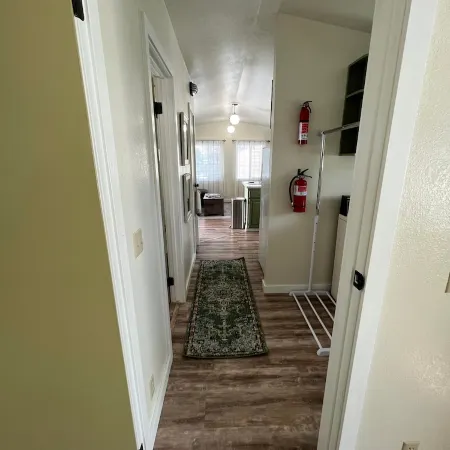 Cozy Downtown Sitka Home, Car Rental Option