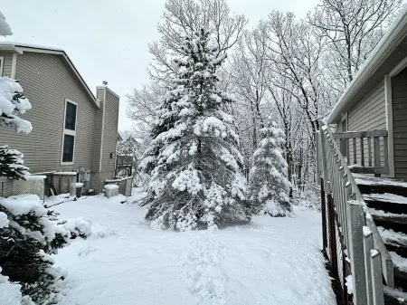 Spacious house at Camelback near water parks and ski lifts!