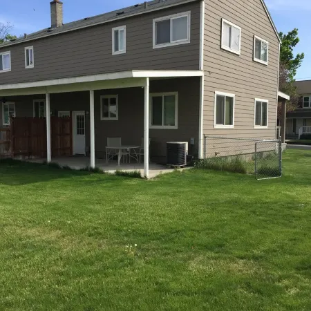 Home away from home. Clean and cozy 3 bedroom, 1 bath in Richland, WA