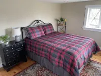 Charming newly-renovated historic log house near PSU and Spruce Creek