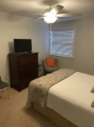 Fantastic Condo Within Walking Distance Of Football Stadium, Grove And Campus