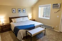 Private, modern cabin near golf course and hot springs pool Shafer Butte Lookout US 366, ID 32 주변 호텔