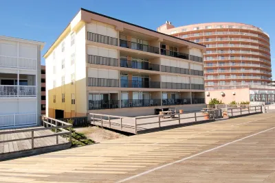 3BR Newly Renovated Oceanfront Condo BOARDWALK 24' long Balcony Regency10atOCMD Hotels near The Boardwalk, Ocean City, MD