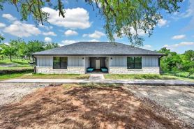 Enjoy the country views! Unit A