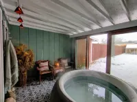 Farmhouse w/hottub room close to slopes & shores! Hotels in Clearwater Township