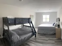 Secluded, Cozy Shouse near the Lake! Hotels in Lake of the Woods County