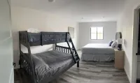 Secluded, Cozy Shouse near the Lake!
