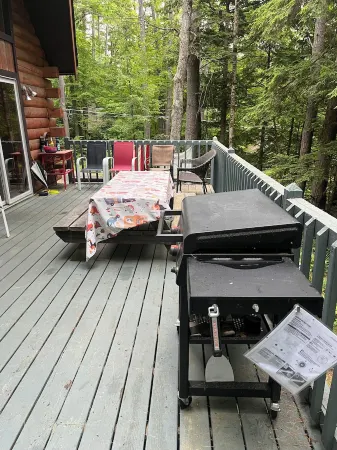 Beautiful Log House In Bolton  In Lake George Paradise! Dog friendly!