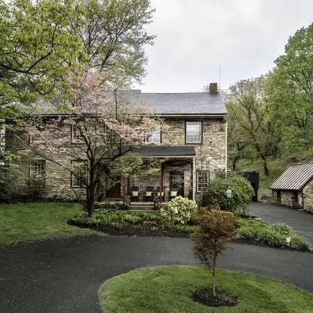 Historic Home, Heated Plunge Pool & Grand Piano