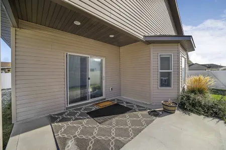 Clean, Cozy home near St. Luke's