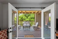 Sparkling Renovated Unit, New Owners! Right by SDC!