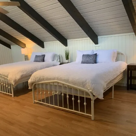 Peaceful, Family and Pet-Friendly Duplex in a Cut-De-Sac with Abundant Wild Life