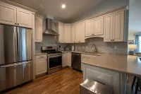 Charming Beach Cottage, Beach Chair Service Included