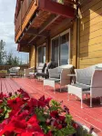Perfect Alaskan Get away! Comfy, cozy, and remote…you will not regret it.