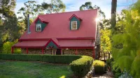 Bluegums Retreat - (a haven for families and groups of friends)