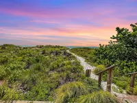 50 Steps to Beach, Family Friendly, Heated Pool Hotels in Indian Rocks Beach