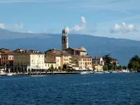 Elegant Lake Garda villa with garden