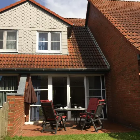 Comfortable holiday center house with its own garden directly at the nature reserve