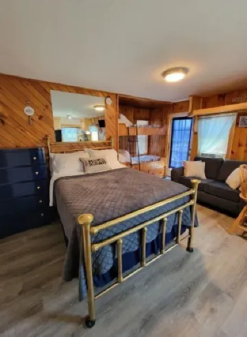 Drop anchor in our studio only steps to the beach Hotels in 