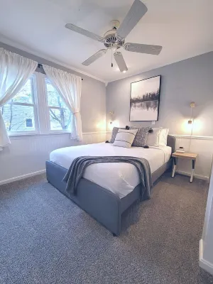 Cozy Beachtown Bungalow perfect for any getaway