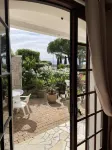 Beautiful 3-person apartment facing the main beach
