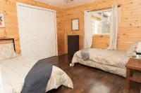 Colonels' Cabin at Ramp 11 Retreat by Concord Sun