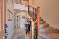 DW6  Private Hot Tub, En-Suite Bathroom for Each Bedroom, Near Arches Park!