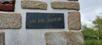 Location Maison de Vacances 4 Personnes Jardin Privatif- AR PIL Jadur Hotels in Plouhinec