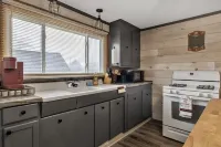 Cayuga Creek Space Hotels in Cheektowaga