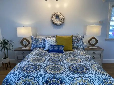 Nice studio right by the ocean