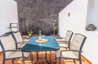 Air-conditioned Villa With Mountain Views, 300m From Coastal Path - Villa Elana