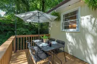 New! Cozy 2-Bedroom Home in Asheville - 10 min from Downtown! Hotels near Charles D Owen Park