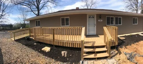 Freshly remodeled Retreat close to hiking, boating, and shopping