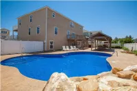 Need a great beach getaway? INDOOR AND OUTDOOR POOL! - Private Pools