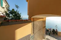 Romantic Lemon Double Room Hotels near Corniglia