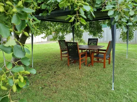 Comfy Ocean Getaway with Boat or Caravan Space & Unlimited Wi-Fi & Netlfix!!!!!