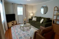 Hillside Haven with King Suite