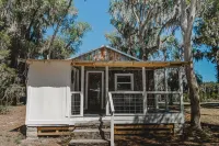 Historical Darien Cottage