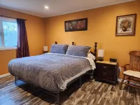Guest house w heated garage/fiber internet near MTU