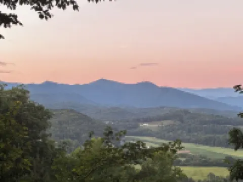 BEST VIEW IN BRYSON CITY IN THE SUGAR SHACK!!