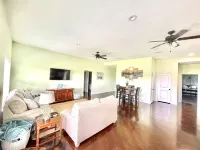 4-Bedroom Vacation Home - Port O'Connor
