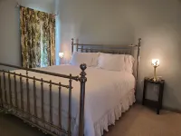 2/2 Waterside Villas Condo 4th Floor w/ Canal Front boat docking & Gulf Views