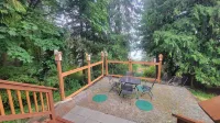 Beautiful Cottage on Lake & Creek Hotels near Walker Valley ORV Area