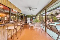 3Br Oasis w/ Pool & Hot Tub – Family-Friendly Getaway