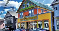 Fall Foliage and Snow Are Coming! Hot Tub, Gourmet Kitchen, Views Everywhere! Hotels near North Point