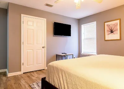 Pet Friendly Two Bedroom Condo with pool outside your back door. Seahorse