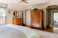 Elegant Victorian Walking Distance to Downtown Grass Valley