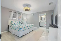 76th Av Pinellas Park Centralized & Spacious House