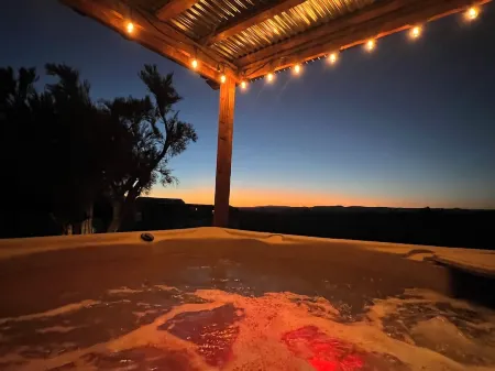 Gypsy Treasures Inn with hot Tub